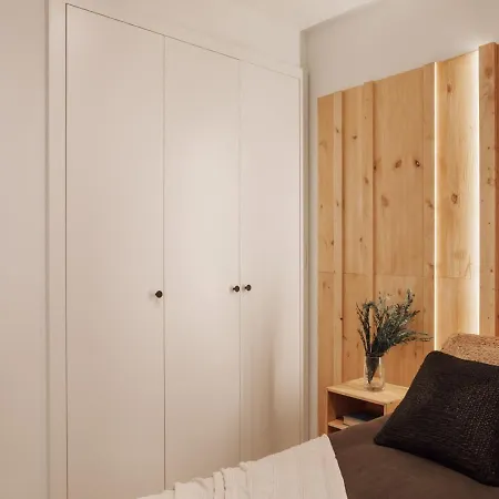 Aneto - 3 Bedrooms In Eixample Esquerra Апартаменты Барселона