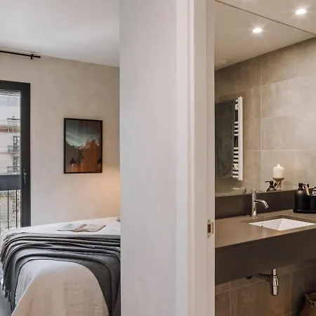 Apartamento Aneto - 3 Bedrooms In Eixample Esquerra Barcelona